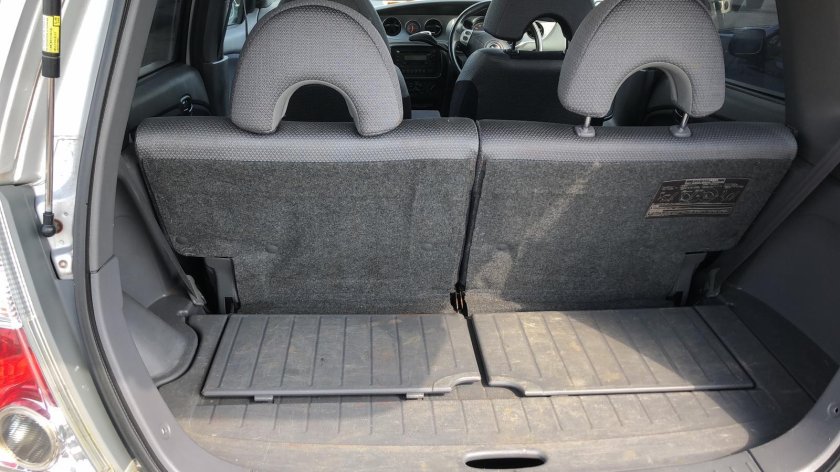 Daihatsu YRV багажник