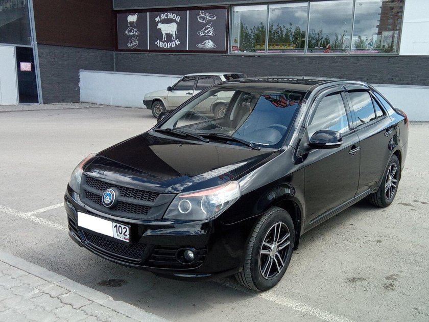 Geely GS черный свет