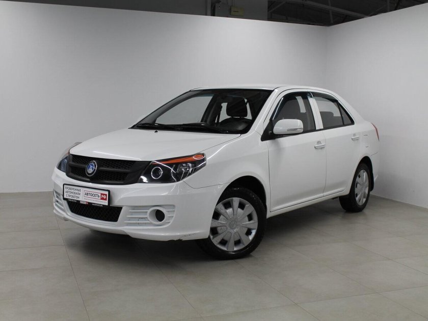 Машина Geely gc6
