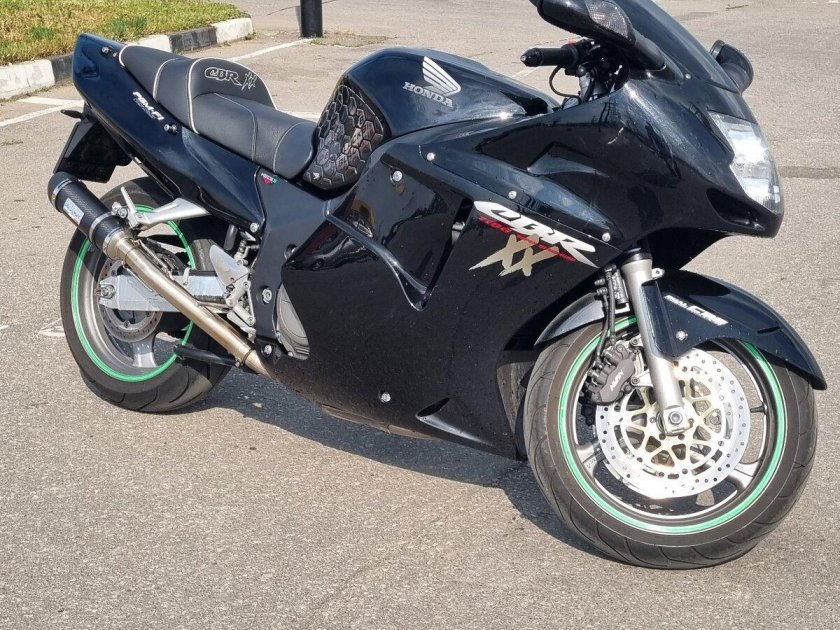Honda cbr 1100 blackbird