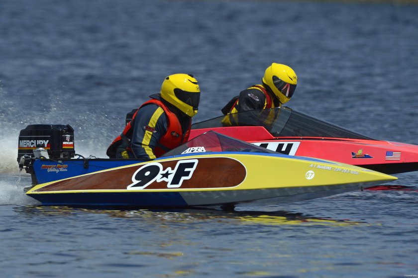 Скиф лодка гоночная