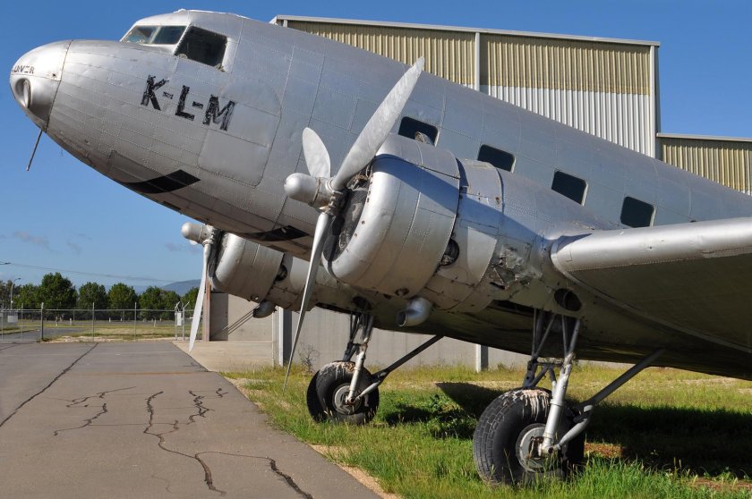 Douglas DC-2