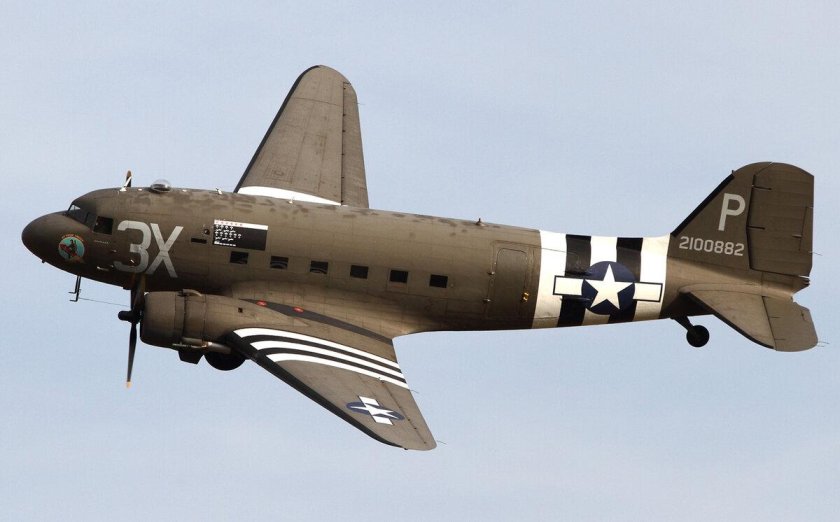 Самолет c-47 Skytrain
