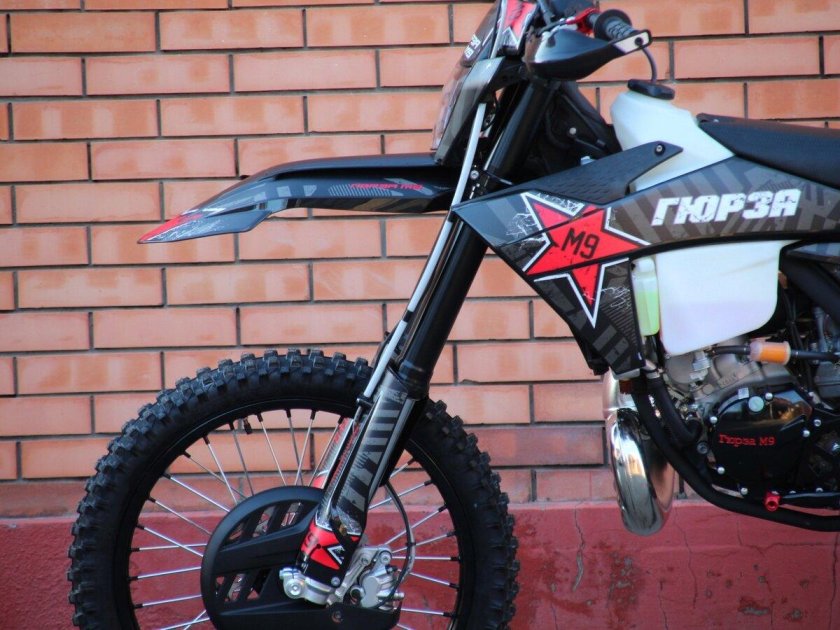 Эндуро гюрза