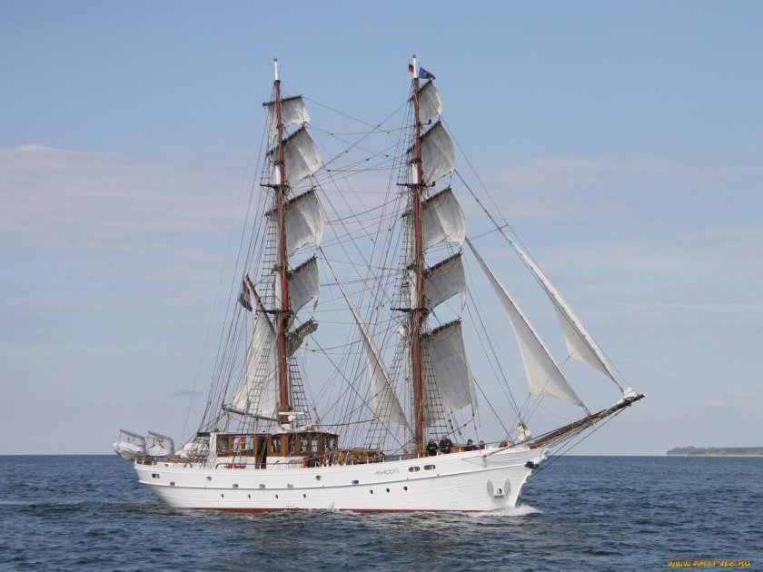 Парусный двухмачтовый Бриг