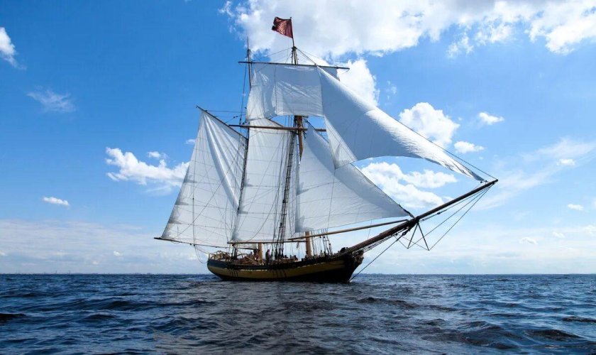 Двухмачтовая парусная шхуна «Грумант-58»