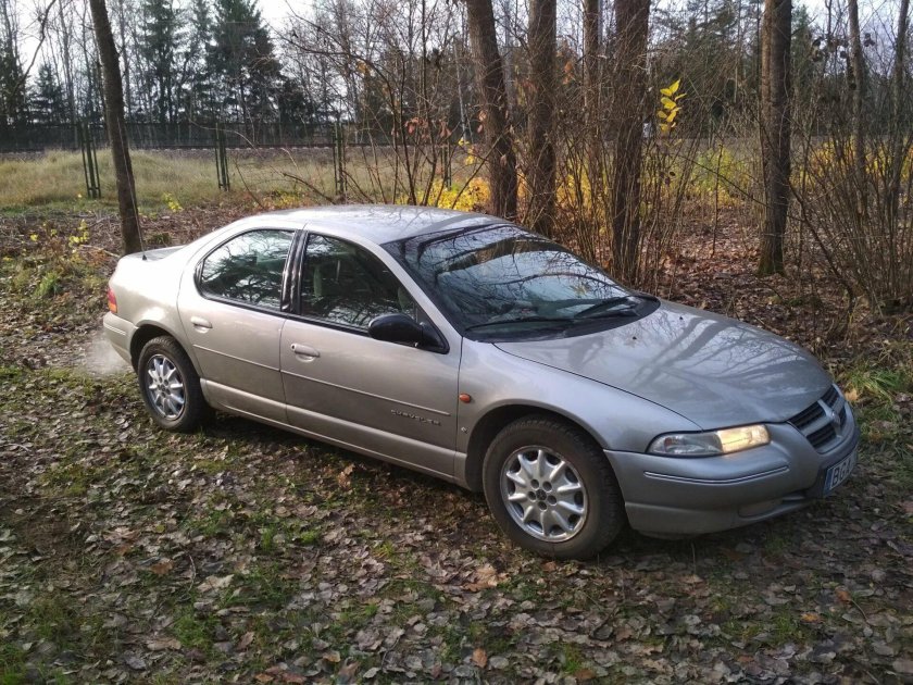 Chrysler Stratus 1
