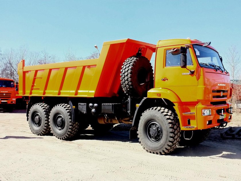 Самосвал КАМАЗ 65222-6012-53