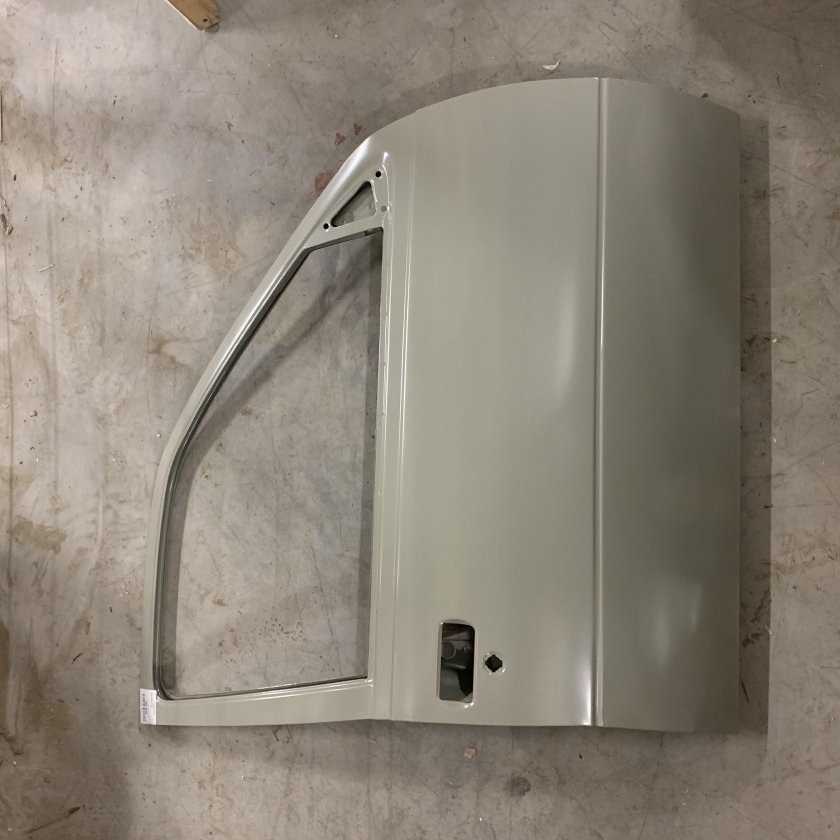 Дверь левая