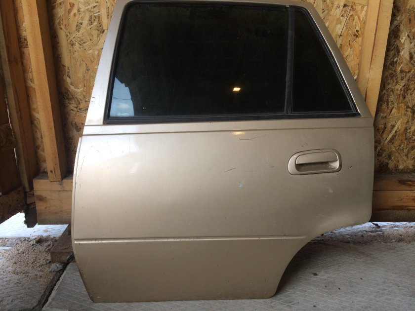 Дверь левая задняя на нексию