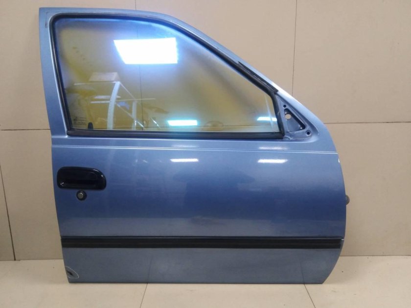 Правая дверь передняя