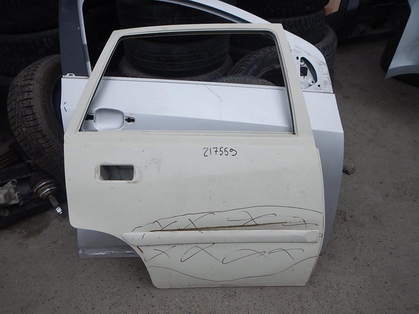 Двери задние правые на Daewoo Nexia