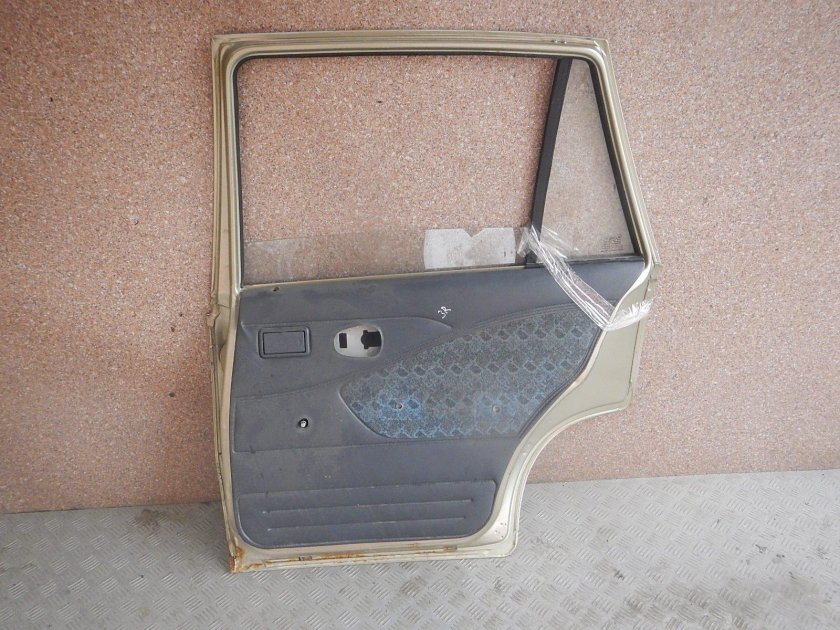 Дверь Daewoo Nexia 6608014, правая задняя
