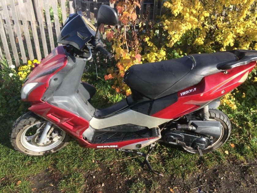 Скутер Sonik yh50qt