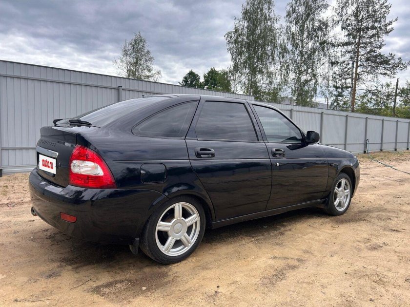 Черная лада приора