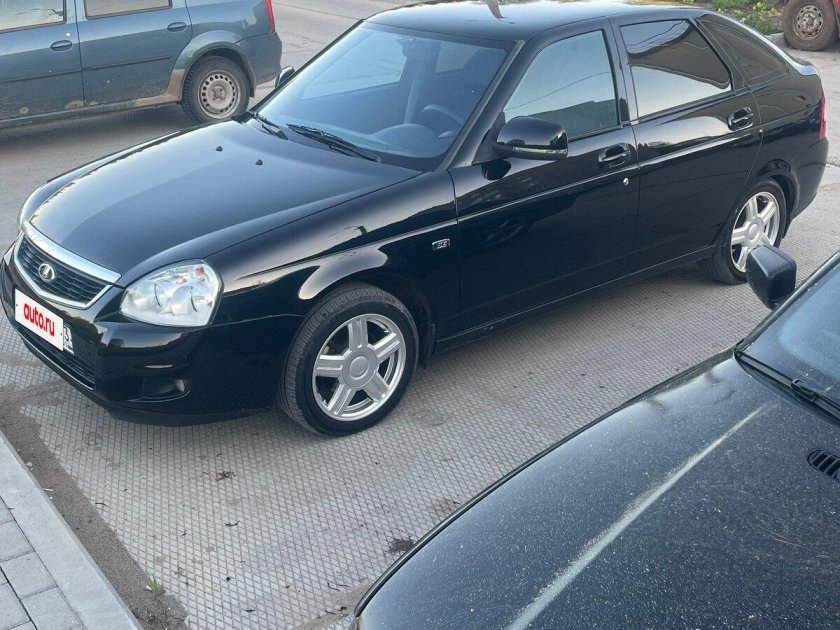 Приора хэтчбек черная -120
