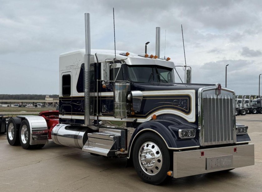 Кенворт w 900