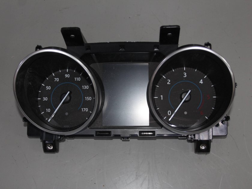 Панель приборов