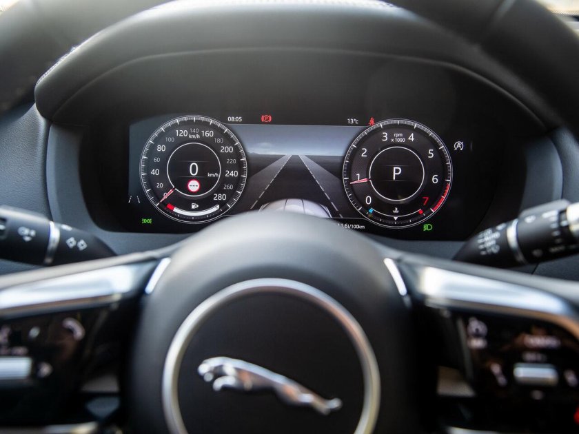 Панель приборов Jaguar xe