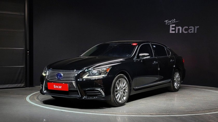 Lexus ls iv