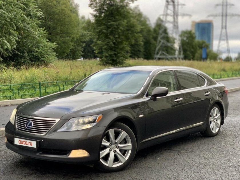 Лексус 600 2008