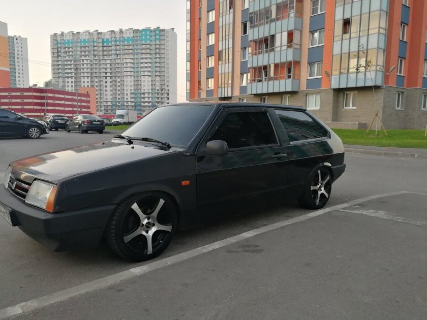 Lada 2108 черная