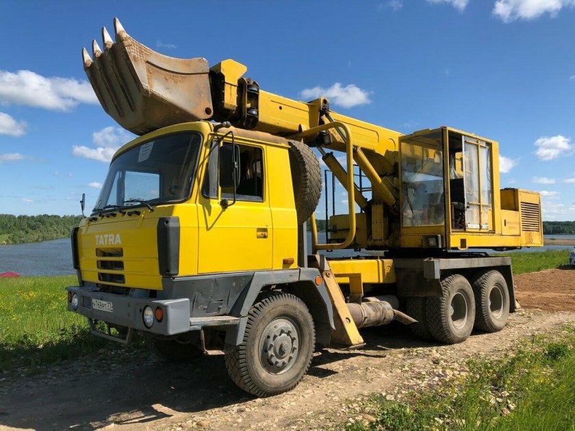 Экскаватор-планировщик UDS-114