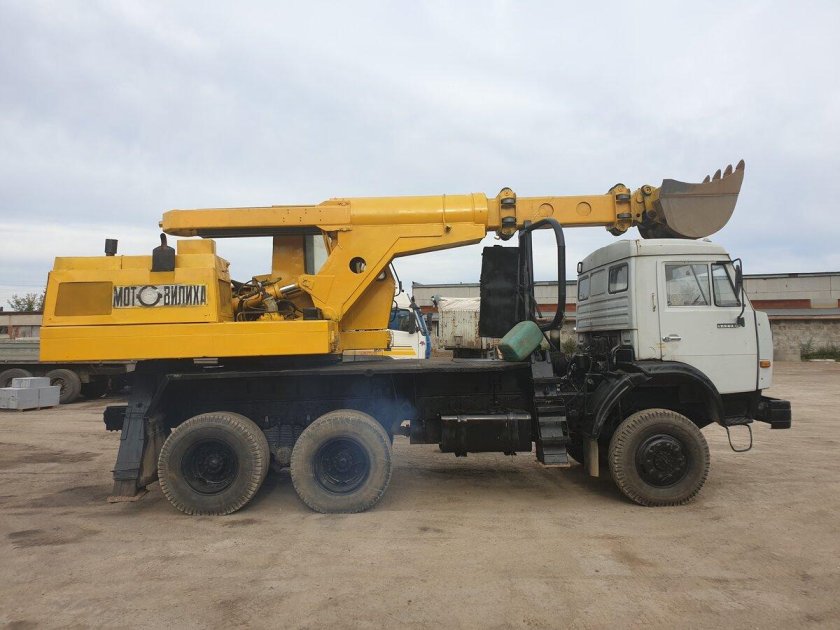 КАМАЗ 53228 экскаватор