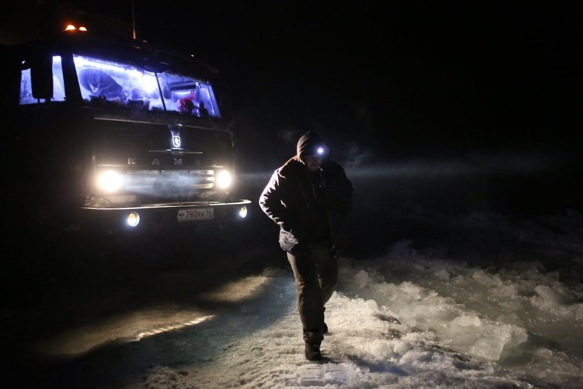 Дальнобой зимой ночью