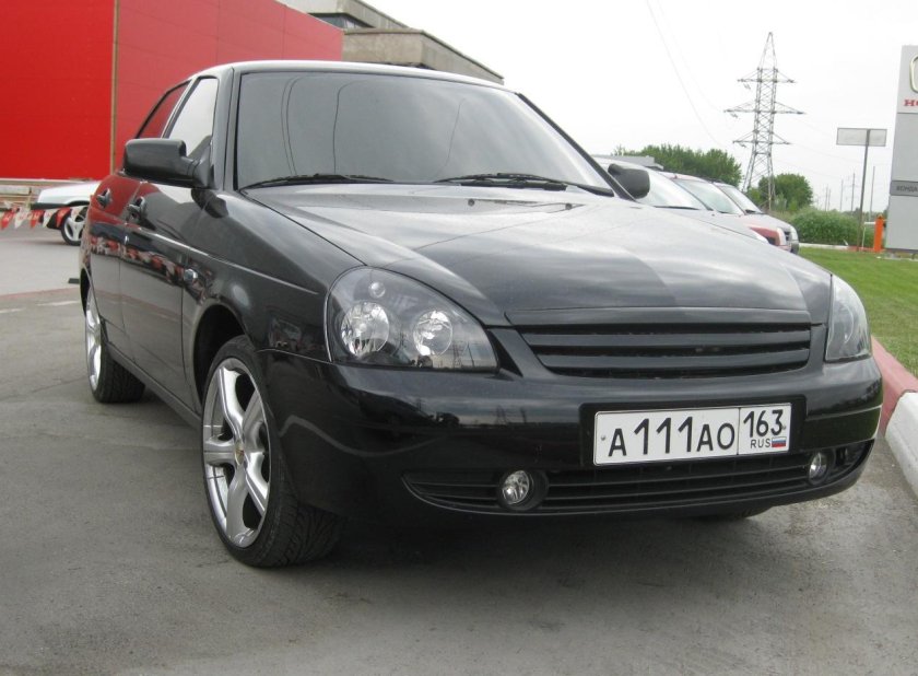 Лада Приора премьер 21708