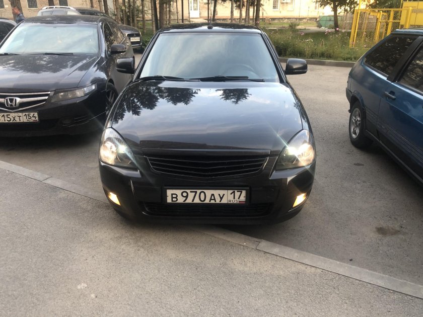 Лада Приора фары Блэк