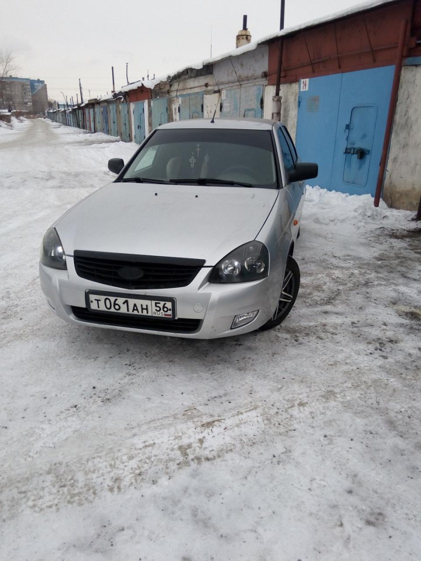 Черные маски фар Приора