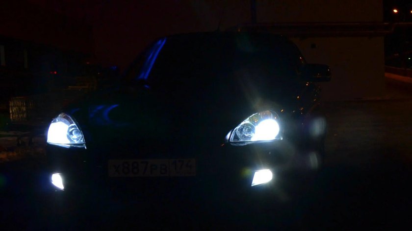 Приора 2 чёрная ночью