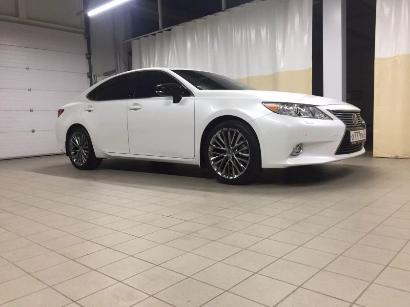 Lexus es 250 r17