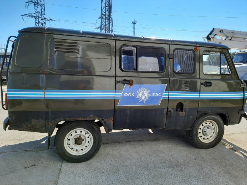 УАЗ 3909 В деревне