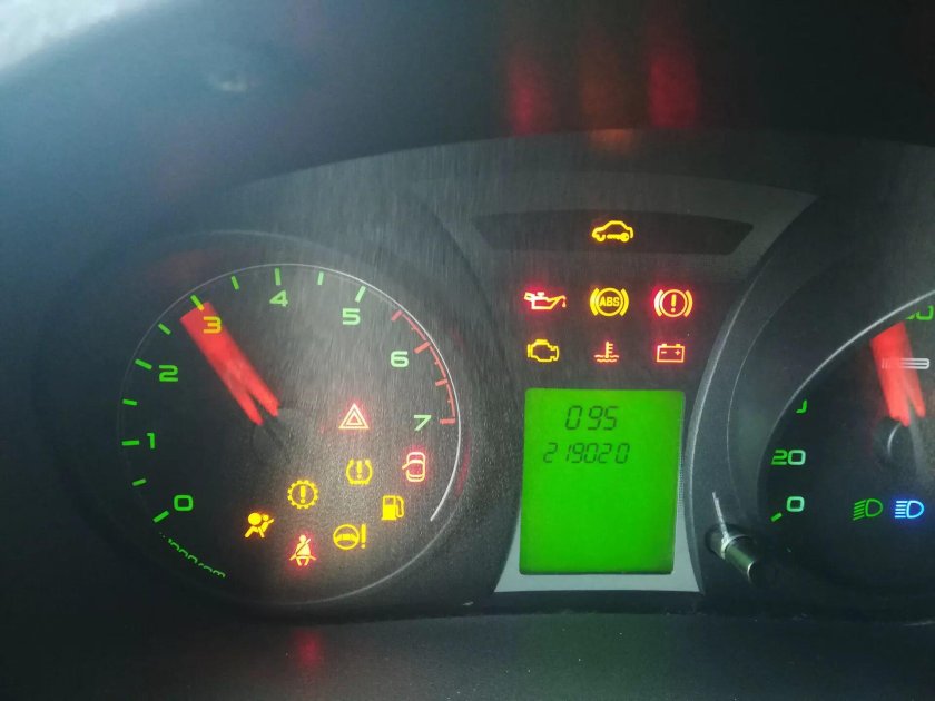 Приборная панель Лада Гранта 2013 года