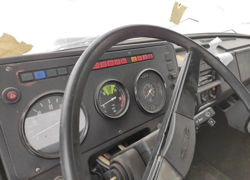 ЗИЛ-133г40 салон