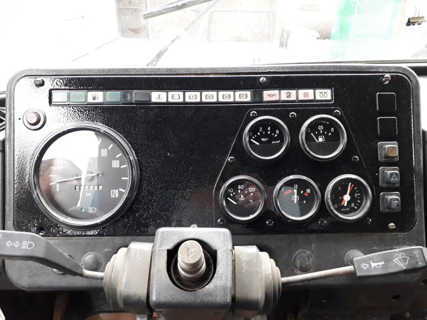 Приборная панель ЗИЛ 4331