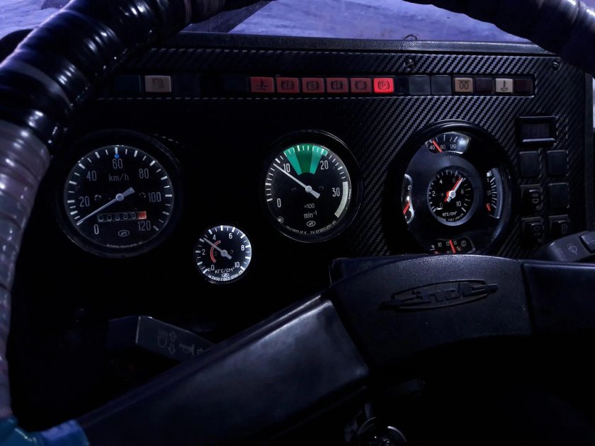 Щиток приборов ЗИЛ 4331