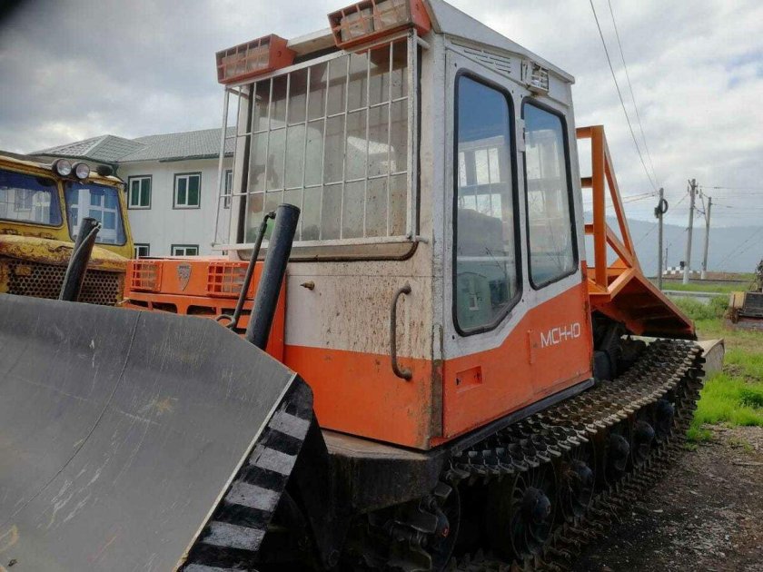 Трелевочный трактор мсн-10