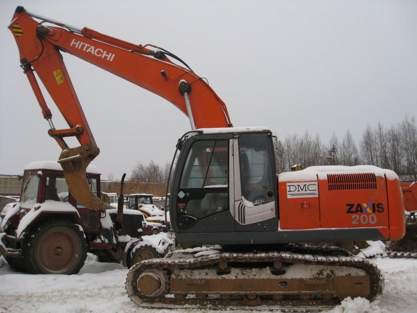 Hitachi 330 2012