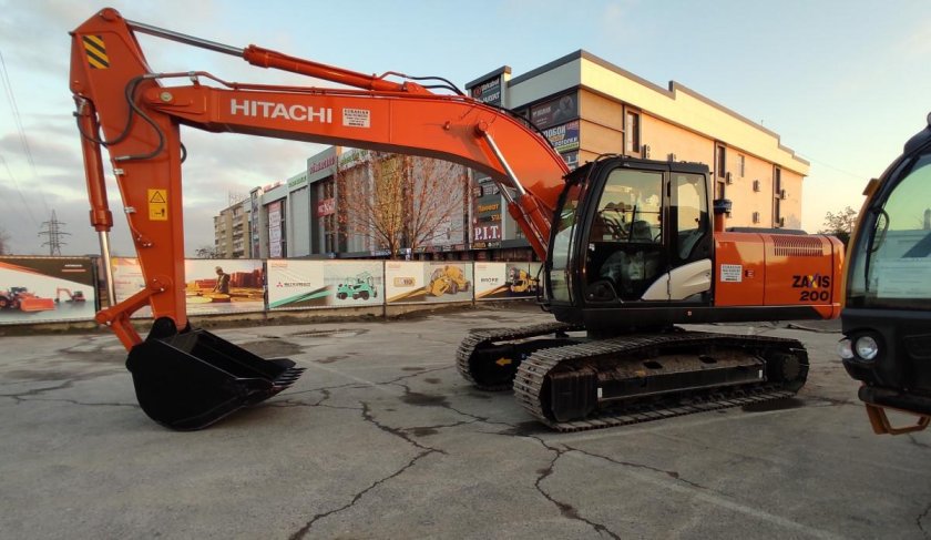 Экскаватор hitachi zx 200
