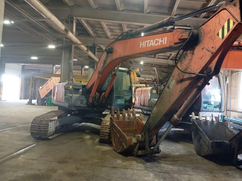 Экскаватор hitachi zx 200