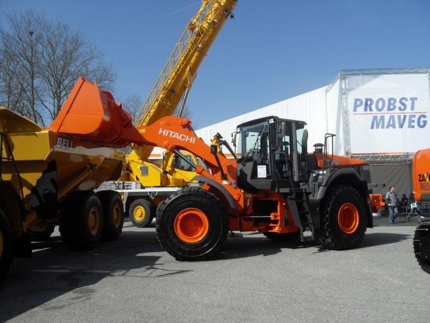 Фронтальный погрузчик Хитачи zw310