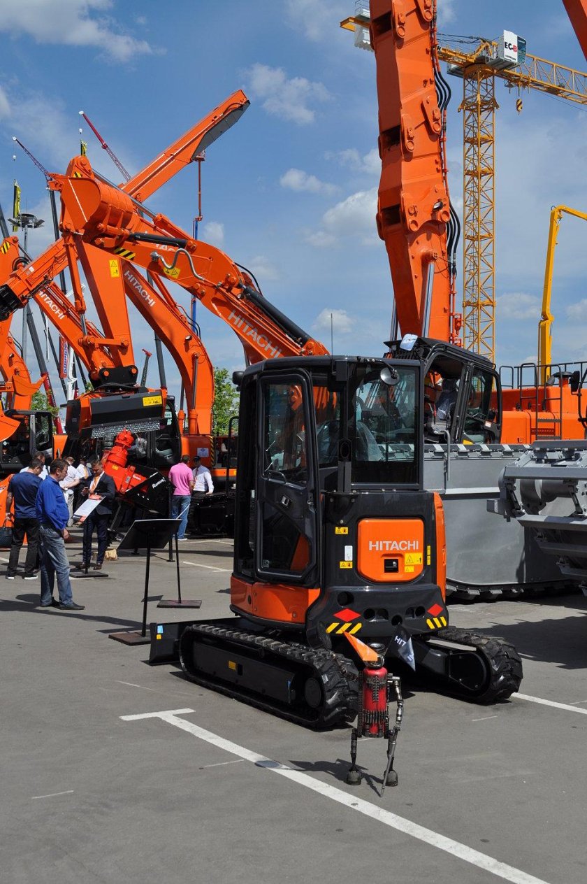 Мини экскаватор хитачи
