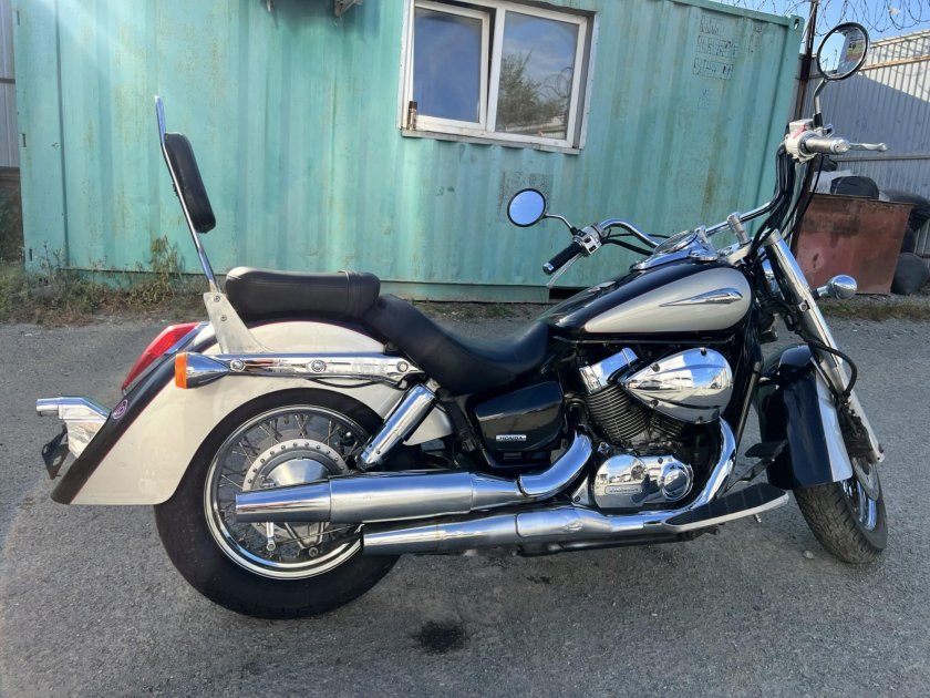 Honda shadow 750
