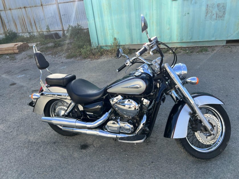 Honda shadow 750