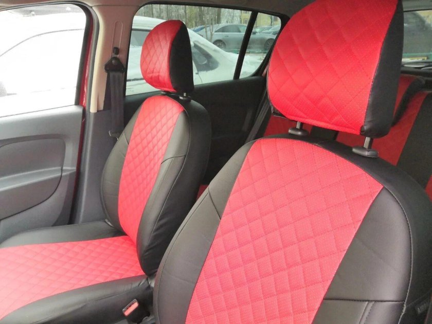 Авточехлы на Сандеро степвей 2