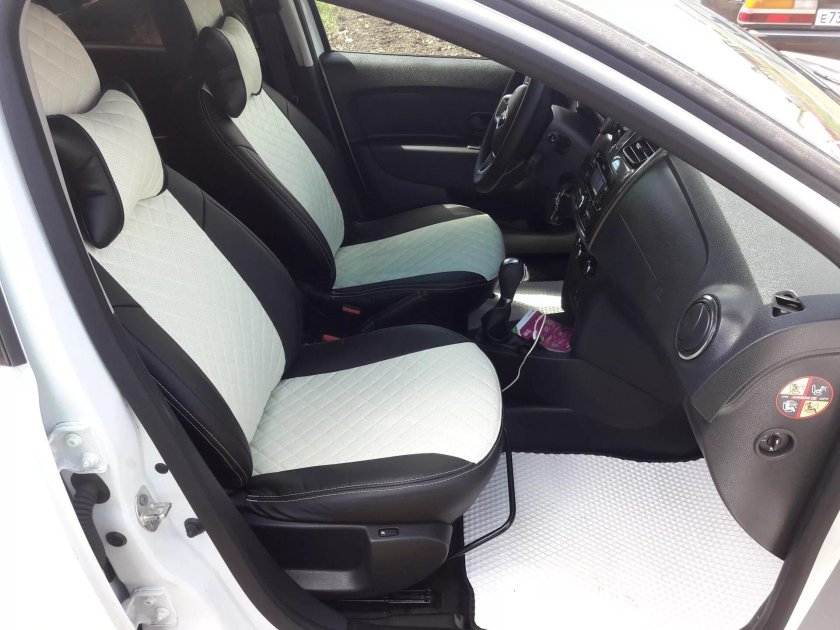 Чехлы экокожа Рено Логан 1