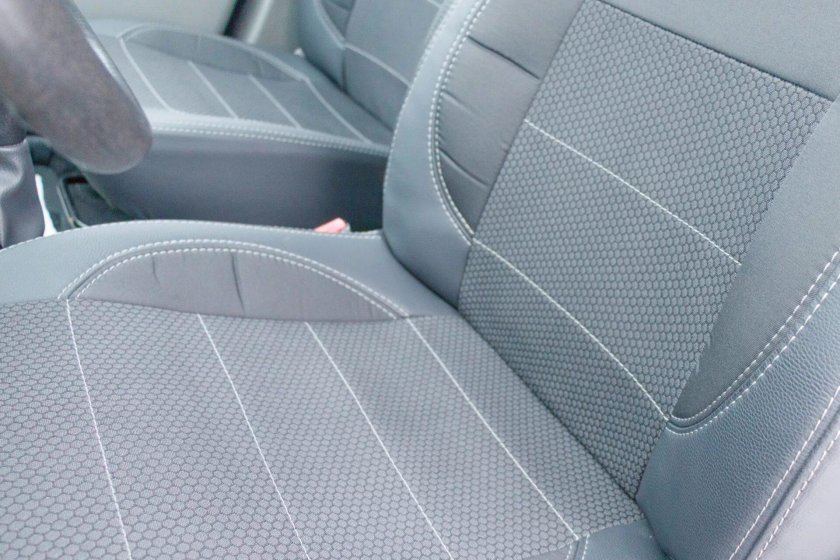 Авточехлы на Рено Логан 1